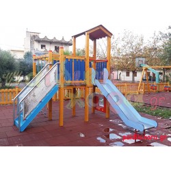 Σύνθετο όργανο με τσουλήθρα και αναρριχήσεις δίχτυ